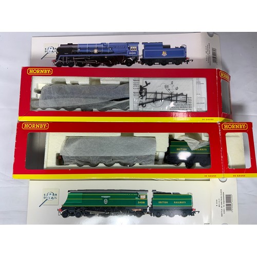 Hornby R Br Canadian Pacific Merchant Navy Class Locomotive