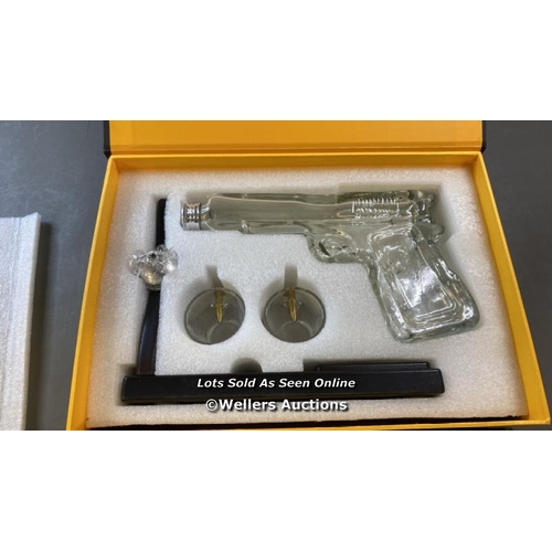 KROWN KITCHEN PISTOL GUN WHISKEY DECANTER BOTTLE WITH BULLET SHOT GLASSES