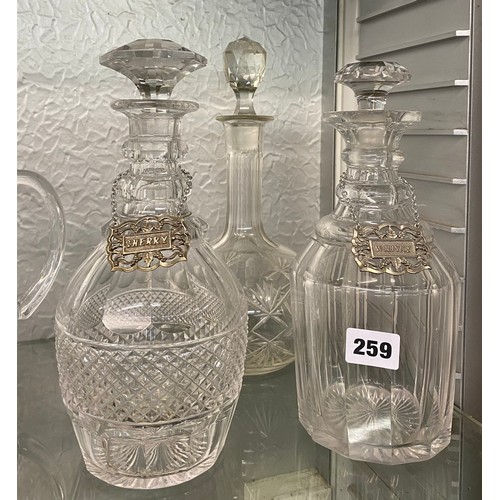 Mallet Decanter Globe And Shaft Decanter With Plated Spirit Labels