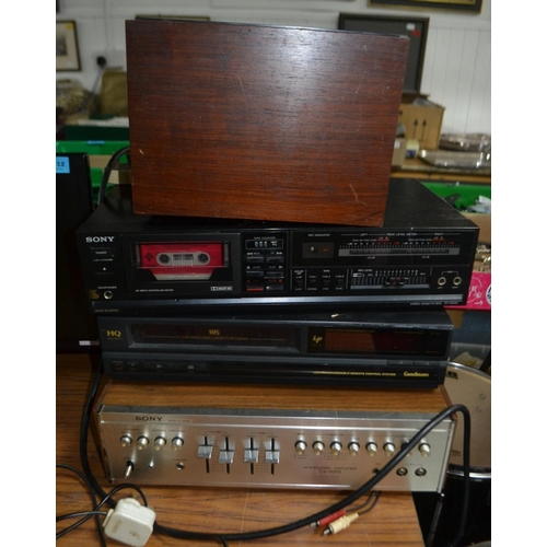 A Sony Stereo Cassette Deck Tc Fx Also A Vintage Sony Integrated