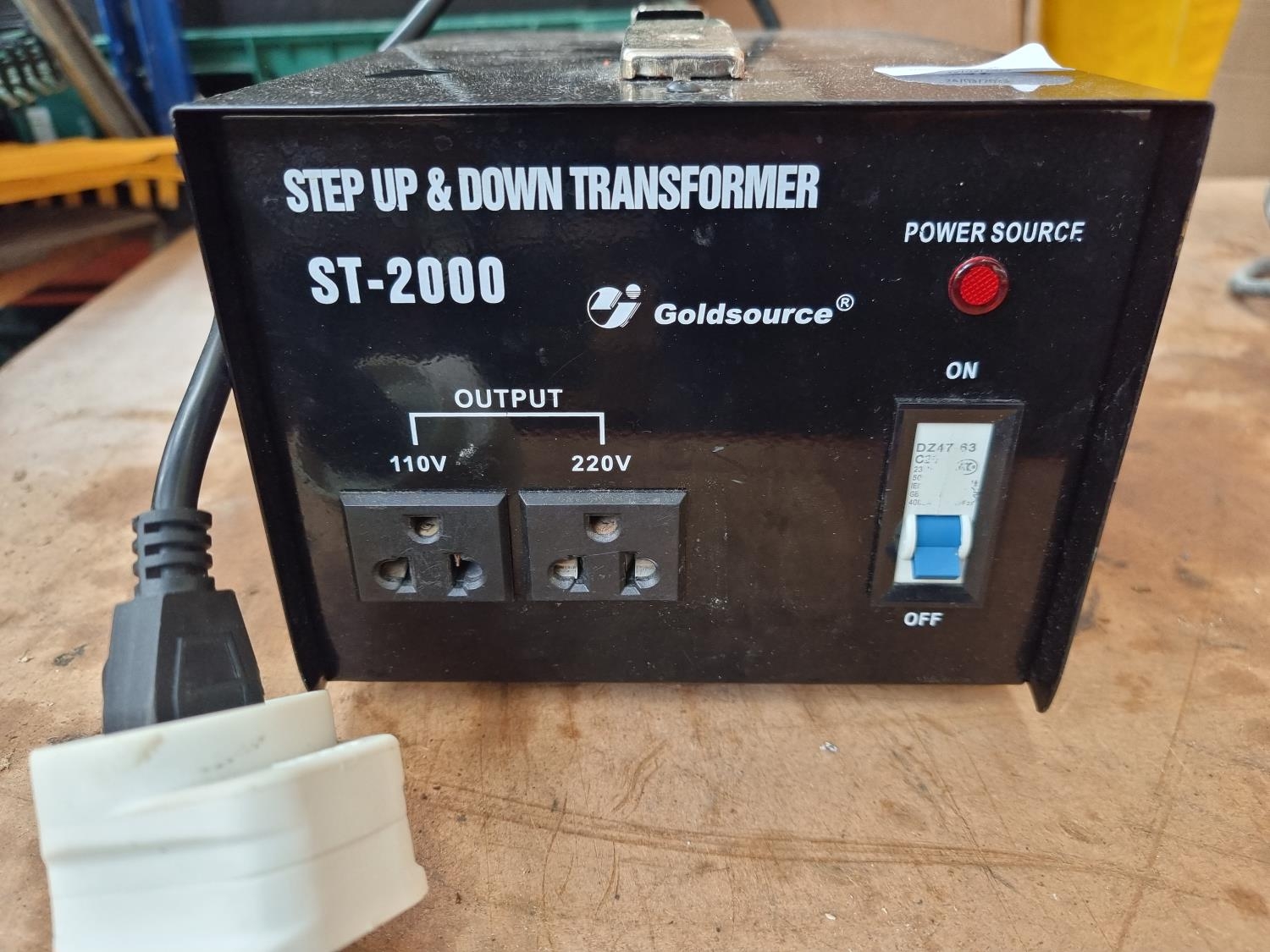 A GoldSource ST 2000 Step Up And Down Transformer