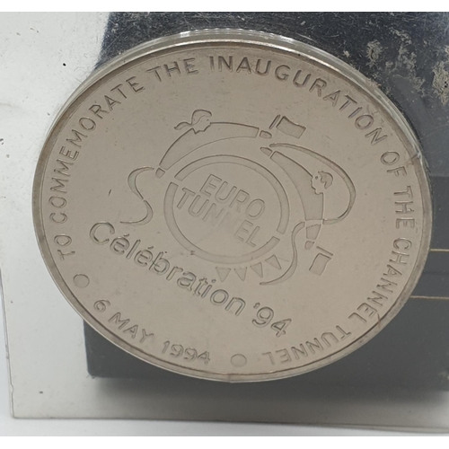 246 - Coin to commemorate the Channel Tunnel opening in 1994, 5cm diameter