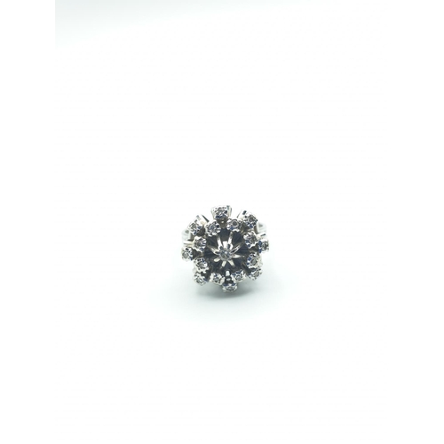 41 - 18CT WHITE GOLD DIAMOND CLUSTER RING, SIZE M WEIGHT 6.2G. Hallmark inside the band showing 750 for 1... 
