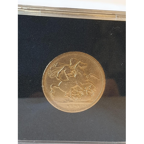 51 - King George IV gold sovereign first issue with the current St George on reverse dated 1821, untouche... 