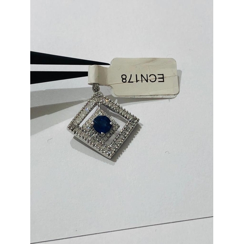 96 - 18k white Gold Pendant with 0.52ct Diamonds and Sapphires, weight 3.2g (ecn178)