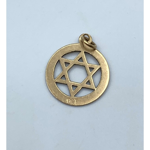 100 - 9CT Yellow Gold Star of David Pendant, 35mm diameter and weight 1.2g approx