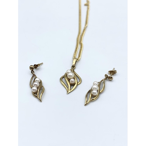 35 - Set of 9CT Yellow Gold Pearl Pendant and matching Earrings, with 18ct Yellow Gold 46cm long Chain,