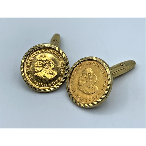 57 - Pair of 1974 Sovereign Cufflinks set in 9ct Yellow Gold with fine gold South African Coins, gross we... 