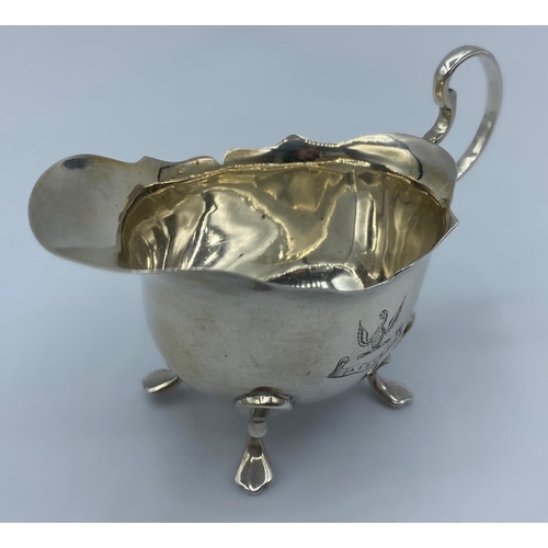 117 - Antique Silver Jug Creamer Hallmarked 1903 Birmingham, with ASPIRO the Ramsay Family crest weight 58... 