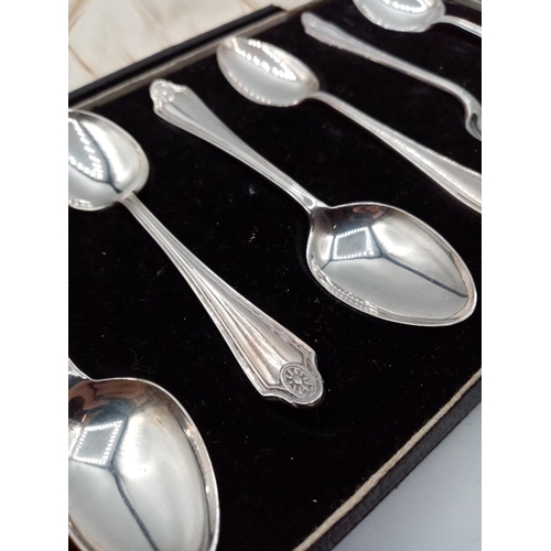 224 - Set of 6x Silver Coffee Spoons in original Velvet lined presentation box, Hallmarked Birmingham 1926... 