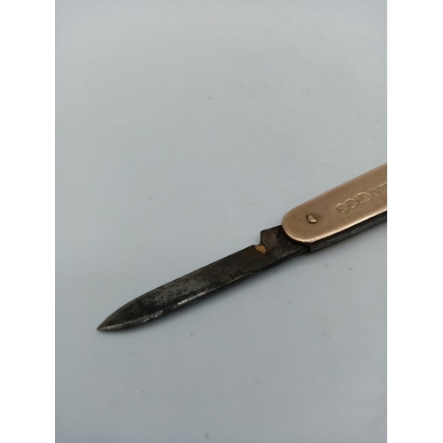 230 - Vintage 9K Gold Penknife by A.Barrett & Sons Piccadilly London, 9.3g and 5.5cm long