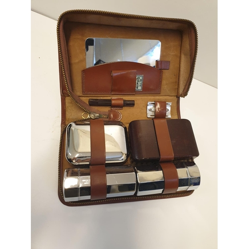 209 - Vintage gentlemans 1950s travel set, 19x12cm