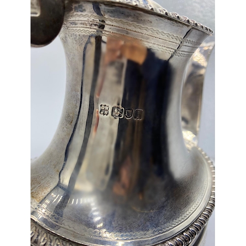 30 - Silver Coffee Pot made in London 1904. weight 706g and 21cm tall