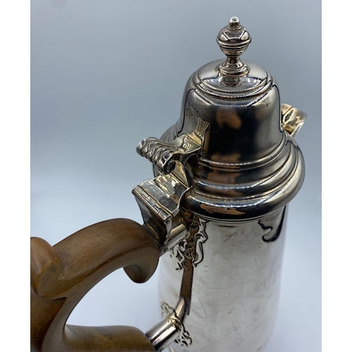 32 - Tankard Style Silver Coffee Pot made in London 1968, weight 847g and 28cm tall