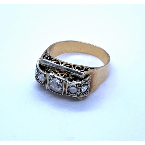 19 - Antique Gents Pinky Ring in 18K Gold with 5 Diamonds inset, weight 6.8g and size S