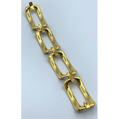 238 - 18ct White and Yellow Gold, Designer Bracelet. Weight 66.18g and 18cm long