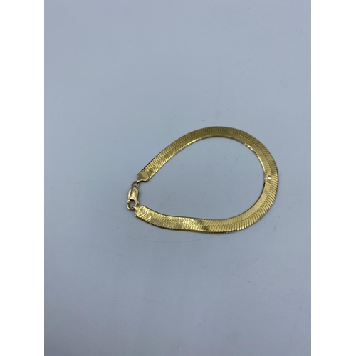 275 - 14ct Yellow Gold Flat Bracelet 10.4g, 20cm