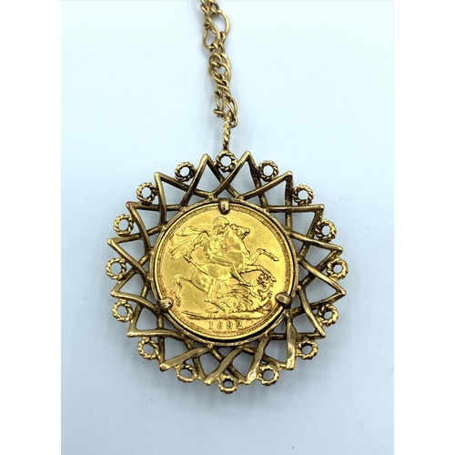 319 - 1892 Victoria Gold Sovereign set in a 9ct mount with a 33cm gold chain, total weight 19.6g.