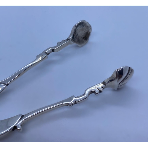 237 - A Pair of Georgian Silver Scissor Tongs with Shell Pincers, Maker Henry Plumpton, dating to c.1760, ... 