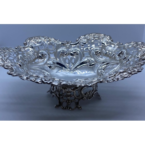 251 - Antique Silver Sweet Dish, weight 60g and 15cm wide