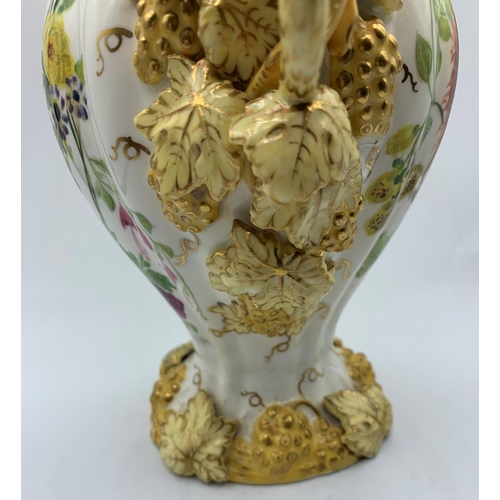 348 - Ornate late 19th century 'Vineyard' design Urn with Lid in perfect condition, 32cm tall