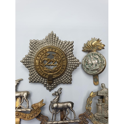 72 - 5 x British Infantry Cap Badges to include the Warwickshire ,Cheshire and Dorset regiments.