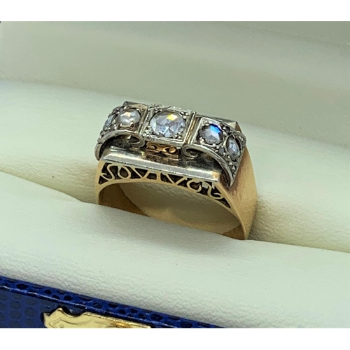 186 - Antique Gents Pinky Ring in 18K Gold with 5 Diamonds inset, weight 6.8g and size S