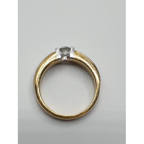 61 - 18ct 2 tone Gold Solitaire Diamond ring with approx 0.24ct, weight 6.4g and size M