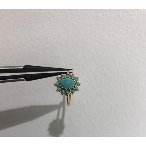 216 - 9K Yellow Gold Turquoise Cluster Ring, weight 2.2g and size P (ECN688)