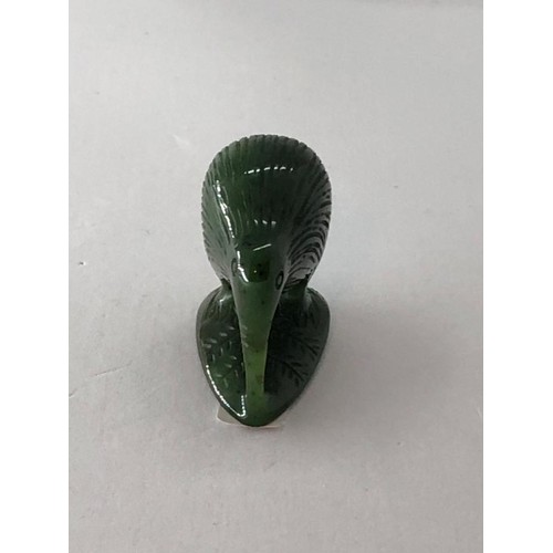 247 - New Zealand Jade Kiwi Figurine, weight 38.9g and size 34x40x21mm (ECN696)