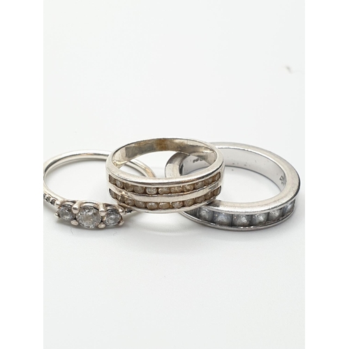 137 - Selection of 3 silver Rings, weight 10g approx  (3).