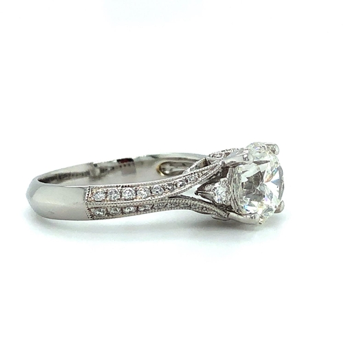 347 - Platinum Ring with GIA certified 2.01ct Diamond (RB G/VVS2), size M and weight 5.8g (DR169)