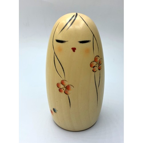 290 - Japanese Kokeshi wooden Doll produced in the traditional way, 12cm tall