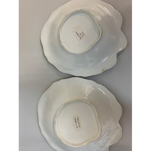 447 - 2x H&R Daniel round Dishes in the first gadroon shape with shell handles pattern no 3970 (2)