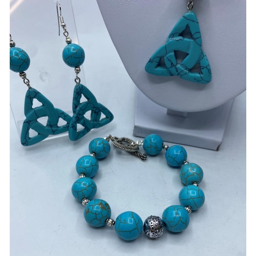 402 - A Turquoise/howlite Necklace, Bracelet and Earrings set(4)