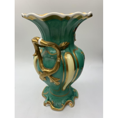 129 - H&R Daniel 196 shape vase in good condition, 21cms tall.