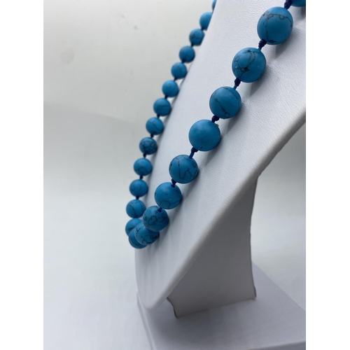 396 - Turquoise Necklace, weight 72g and 48cm long approx