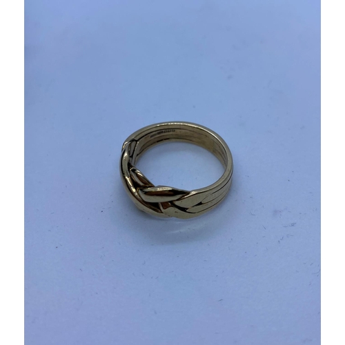 476 - 9ct Gold Puzzle Ring, 6.4g, Size T.