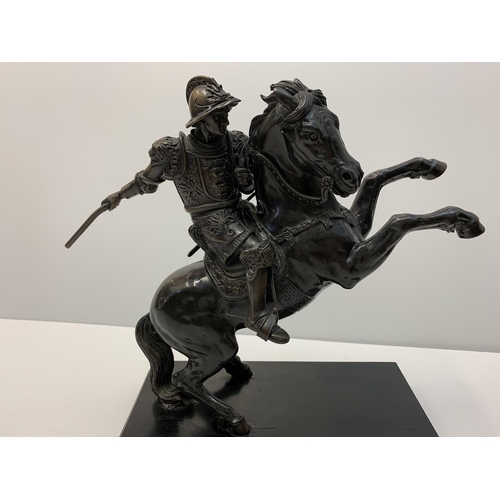 199 - Bronze statue of 'IL CAVALLO' 25cm tall (+4cm stand), weight 4.1kg