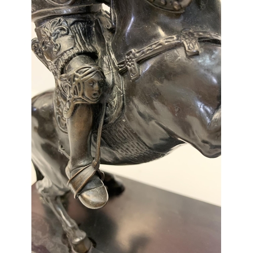 199 - Bronze statue of 'IL CAVALLO' 25cm tall (+4cm stand), weight 4.1kg