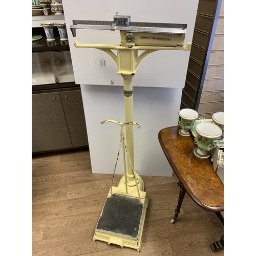 520 - Vintage 'Stevens & Son' Platform Scale with sliding weights, 126cm tall