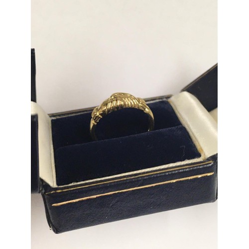 538 - Antique 9ct gold Fede Ring with Love & Friendship symbol, size L