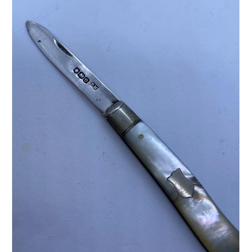 470 - Silver Bladed Pen Knife Having Clear Hallmark for Sheffield 1922. Hair Line Crack on One Side Next t... 