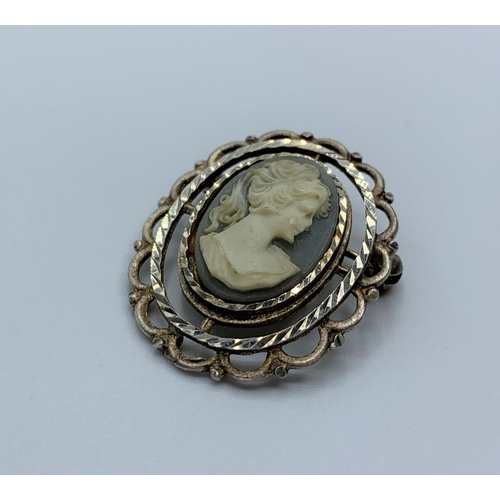 257 - Silver Camel Brooch, weight 4.7g