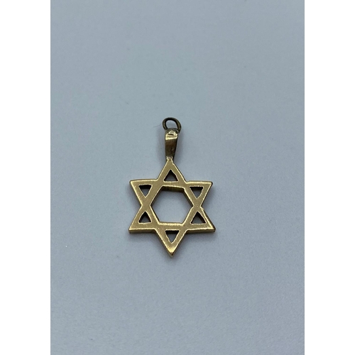 557 - 9ct gold Star of David Charm/Pendant, weight 1.5g