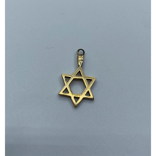 557 - 9ct gold Star of David Charm/Pendant, weight 1.5g