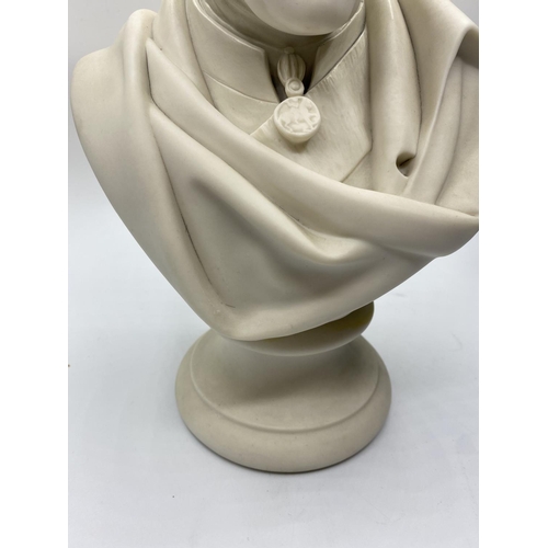 622 - Ceramic bust of the Duke of Wellington, 28cm tall and 1.75kg weight