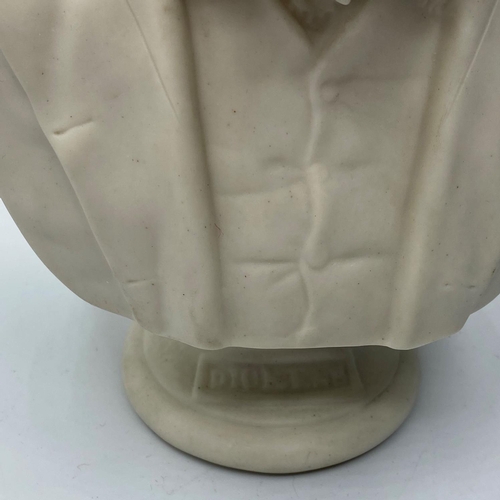 624 - Ceramic bust of Charles Dickens, 26cm tall and 0.85kg