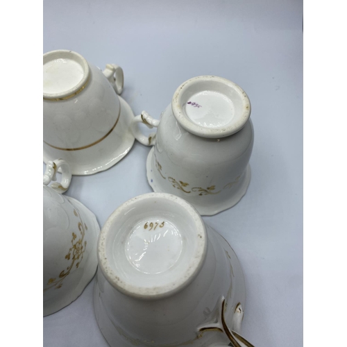 670 - 4x assorted H&R Daniel cups in good condition (4)