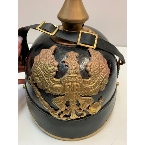 16 - WW1 Prussian pickelhaube artillery type (repro)